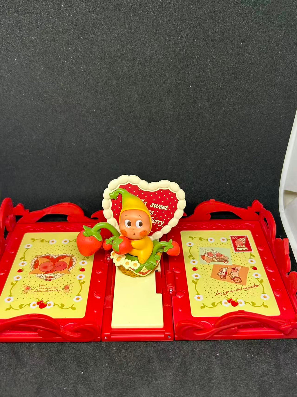 Little Strawberry - Gift For You Greeting Card Series – Twinkle Twinkle - Pop Mart