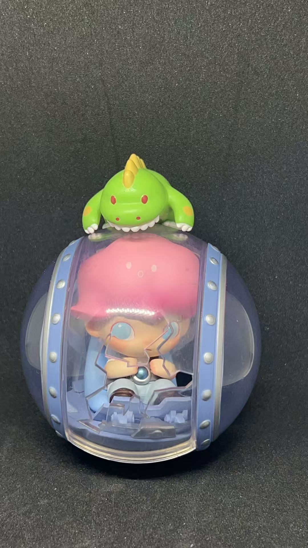Spherical Tour Bus- Dimoo Jurassic World - Pop Mart