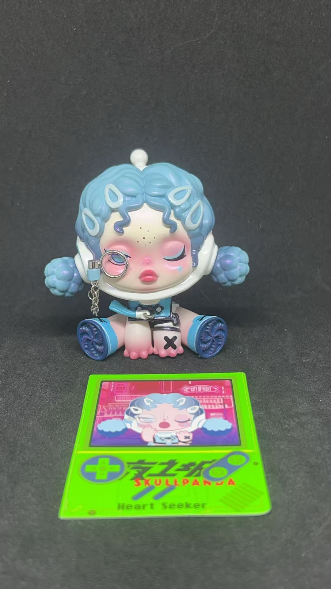 Heart seeker - Skullpanda City of Night Series - Popmart