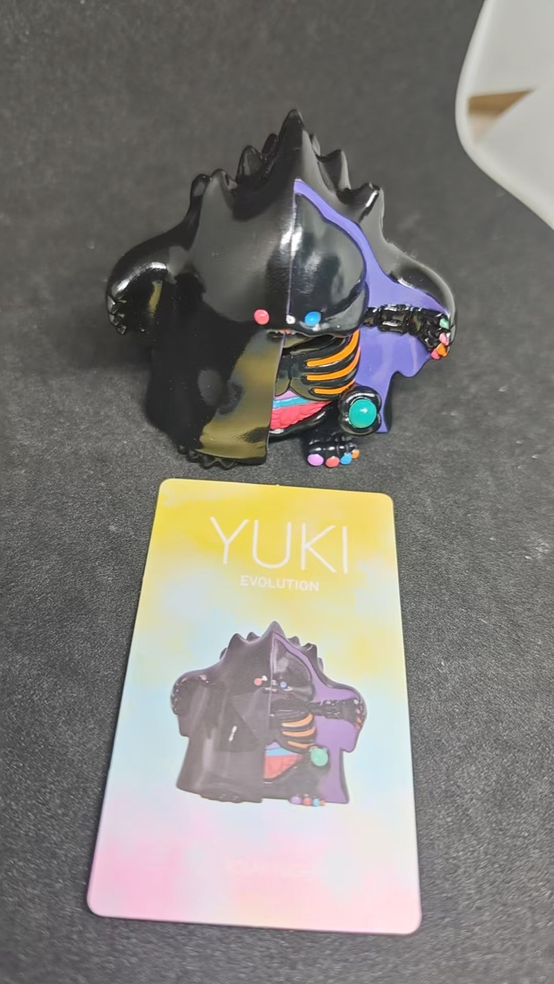 POLAR NIGHT- Yuki Evolution Series -  POP MART