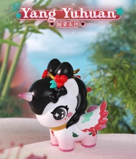 Chibi style Unicorno Seasons in Bloom Series Figure - Tokidoki x TNTSPACE