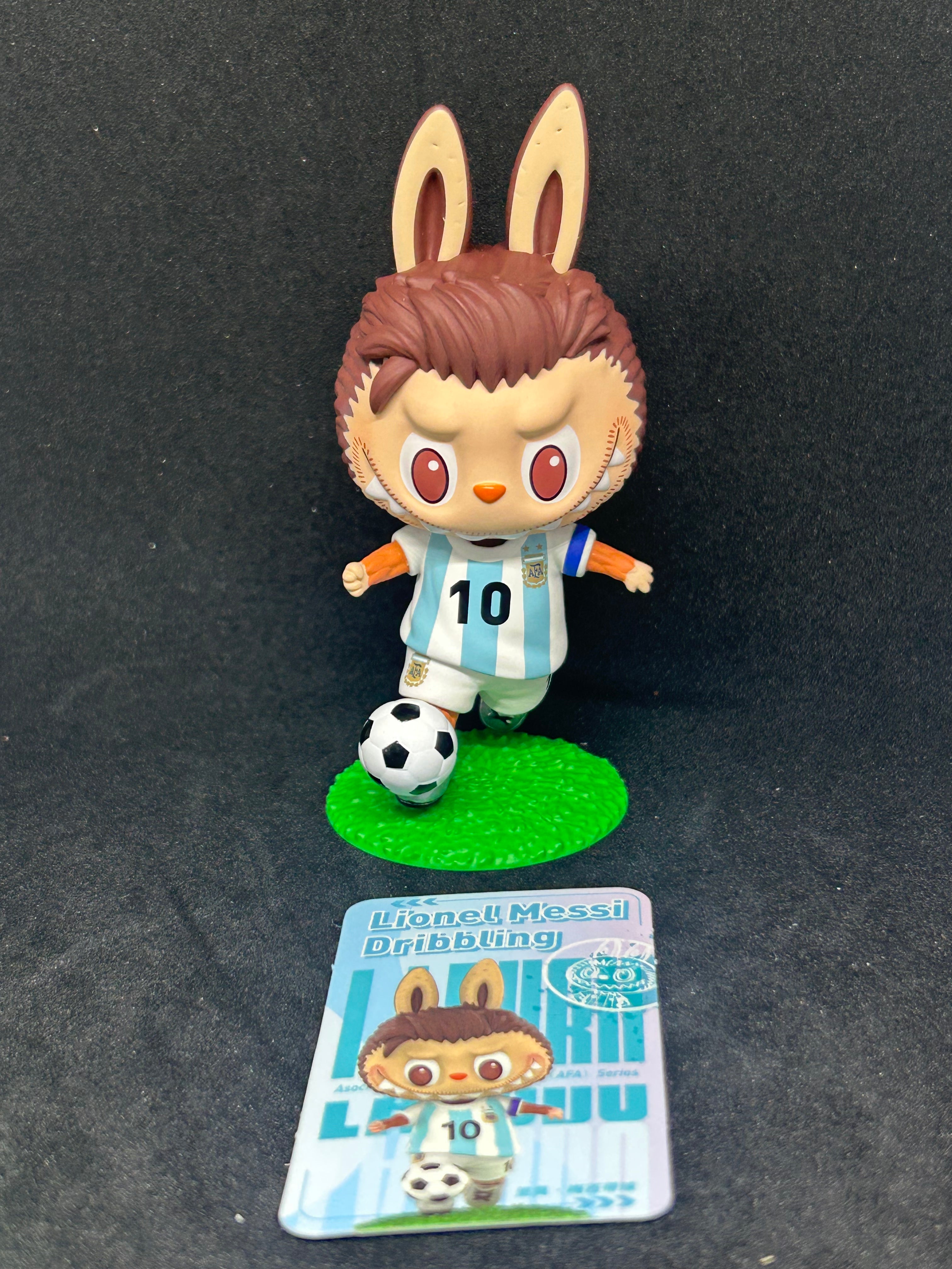 Lionel Messi Dribbling - Labubu THE MONSTERS Argentina Soccer Football Team Series - POP MART (Limited, Discontinued)