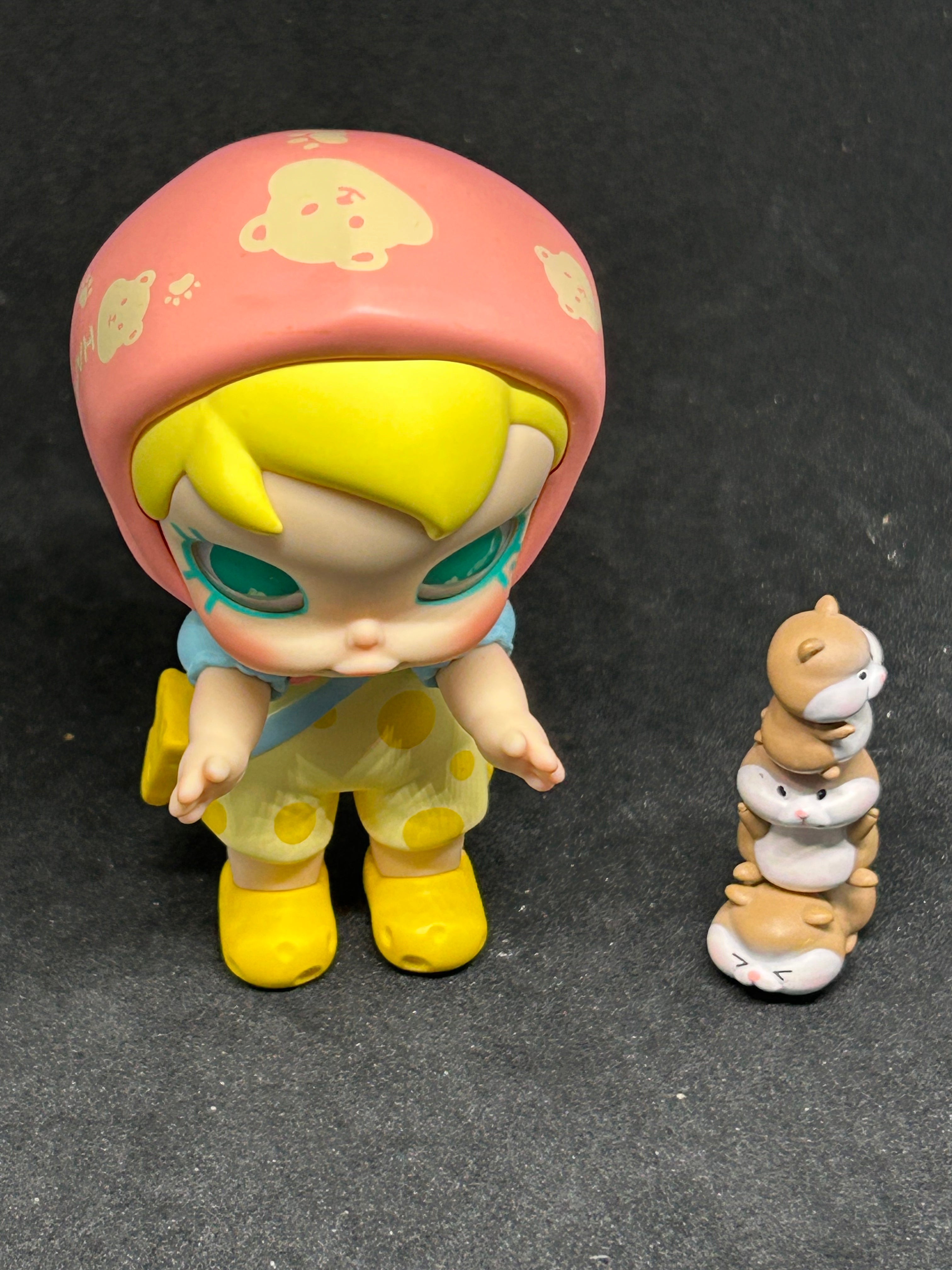 A little Hug - Baby Molly My Huggable Discovery - POP MART
