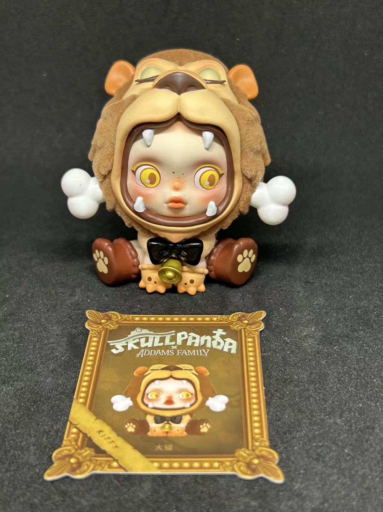 Kitty - Skullpanda Addams Family - POP MART