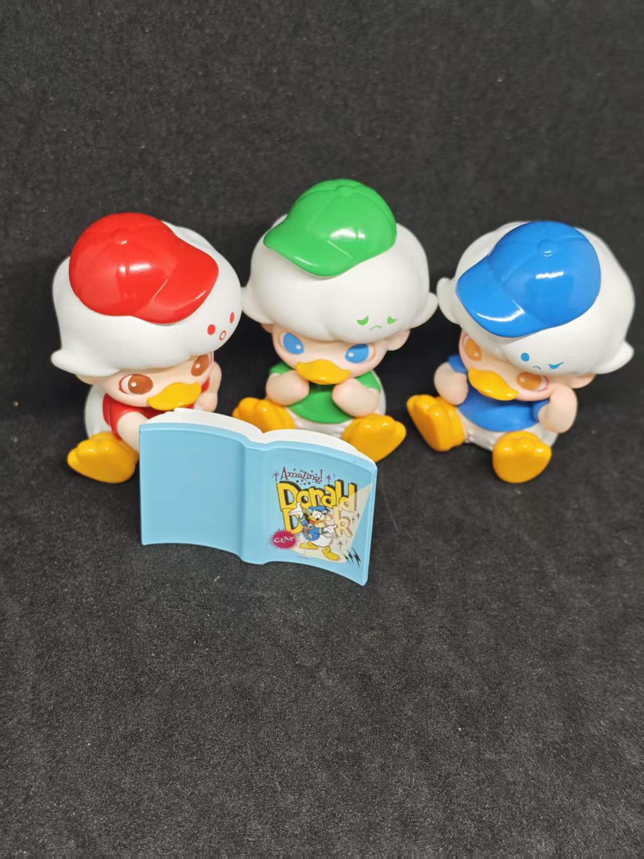 Daisy’s Gift - Popmart Dimoo x Disney Series  - POP MART