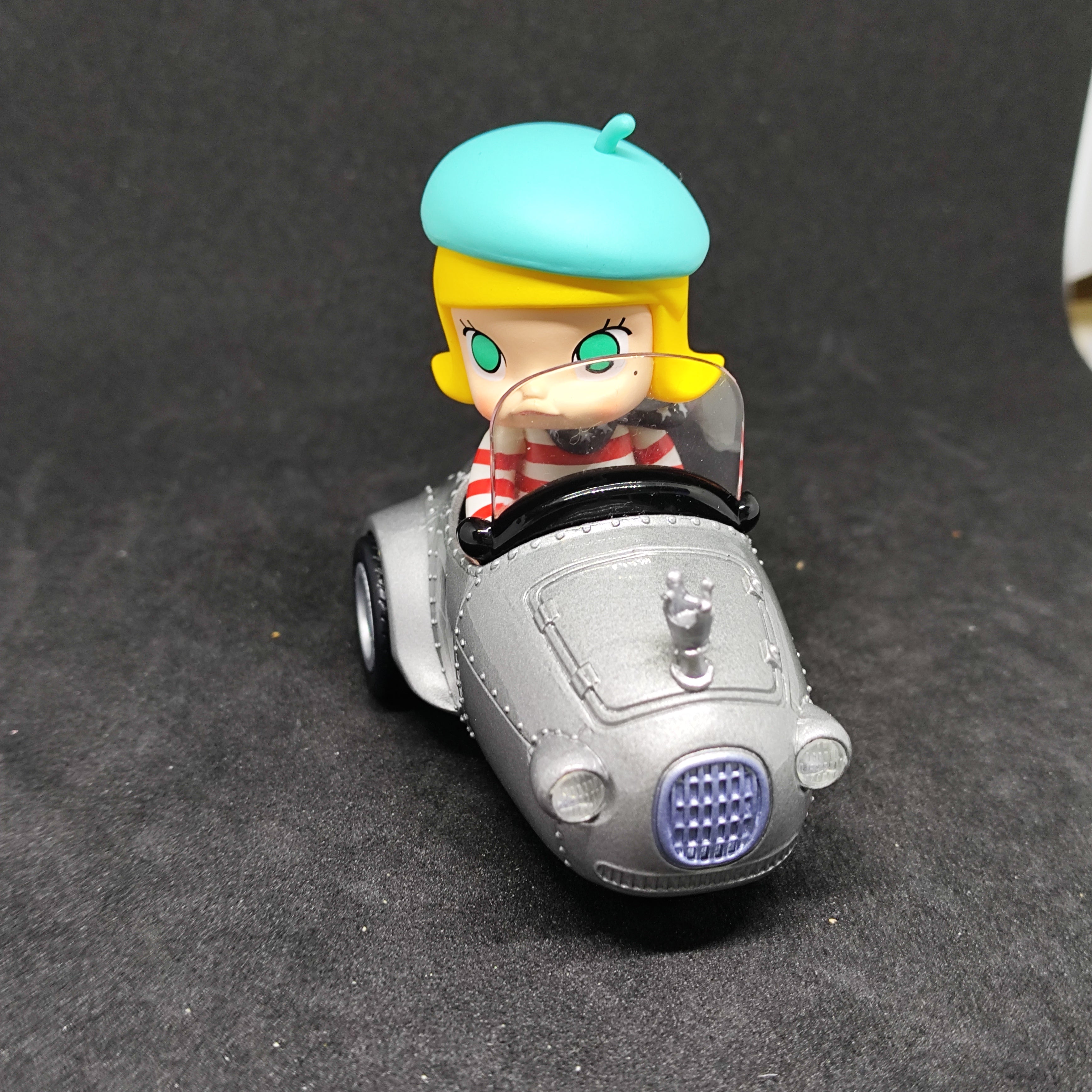Rose Molly - Molly car car - Popmart