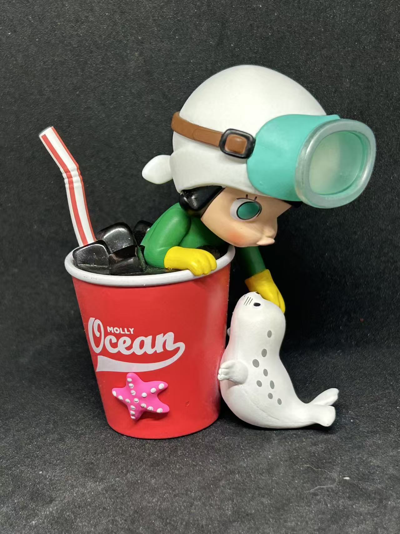 I needed to cool down - MOLLY My Childhood series- POP MART