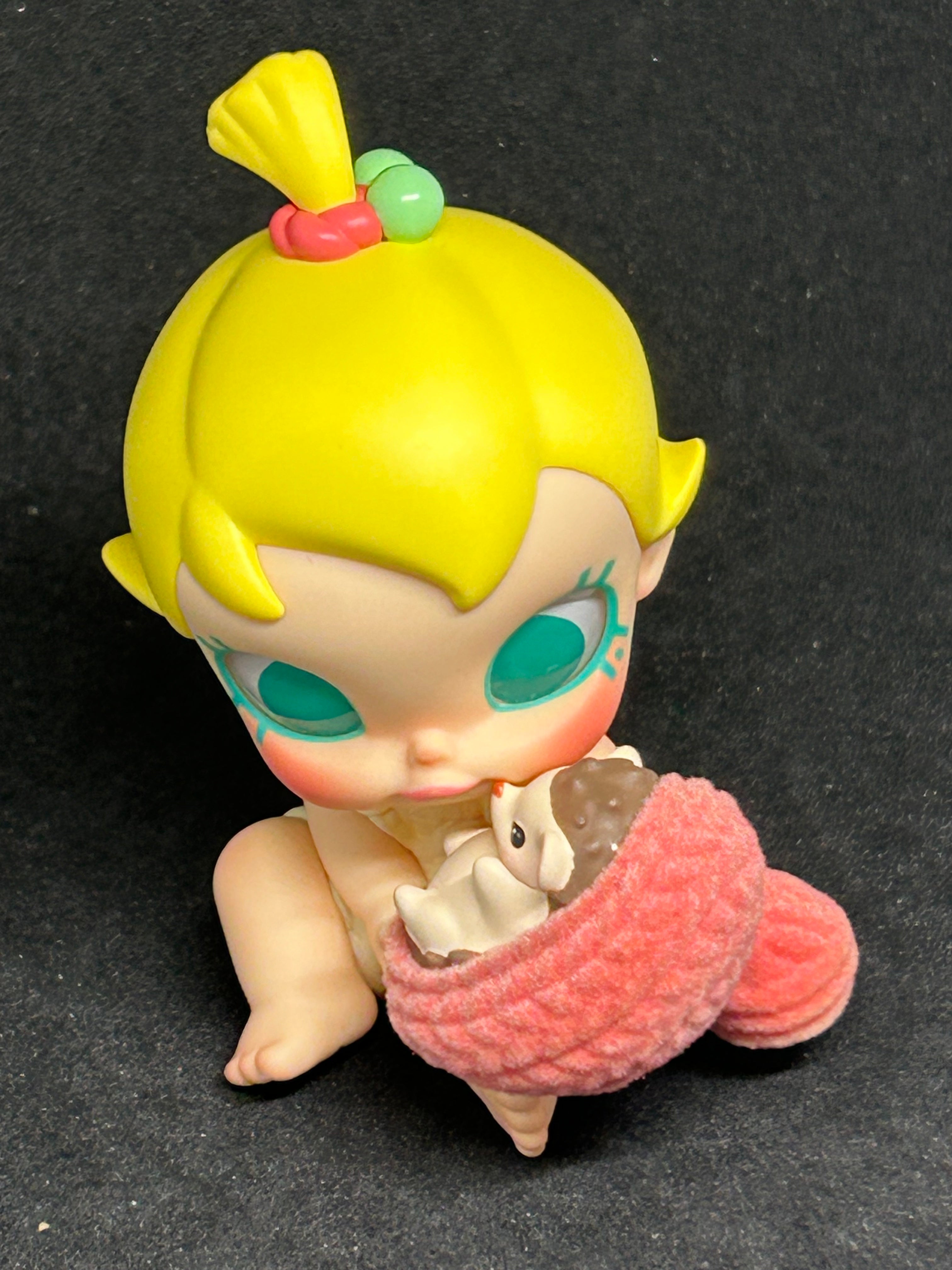 Hug the Hedgehog - Baby Molly My Huggable Discovery - POP MART