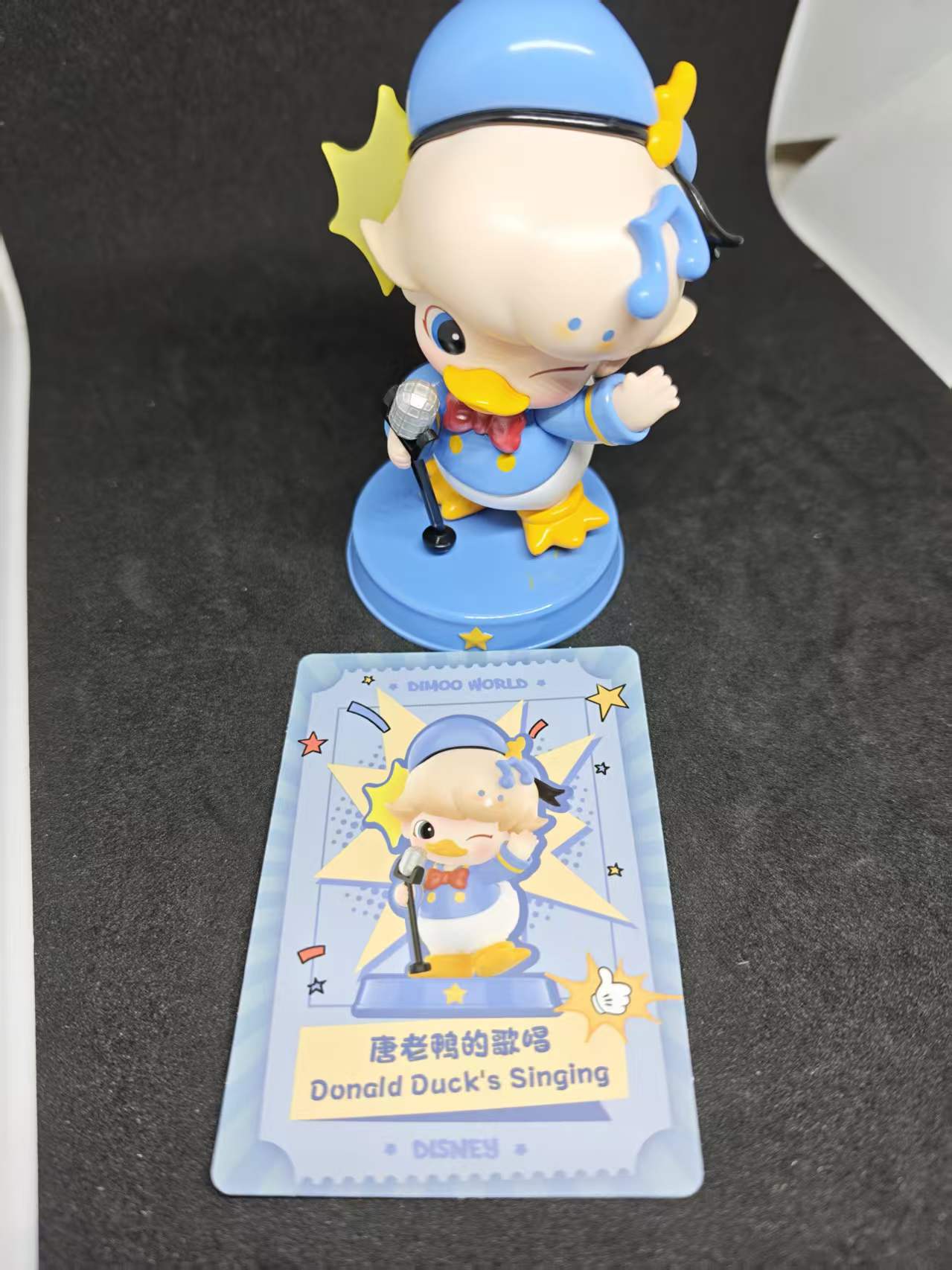 Donald Duck's Singing -  Dimoo World Disney Series  -  POP MART
