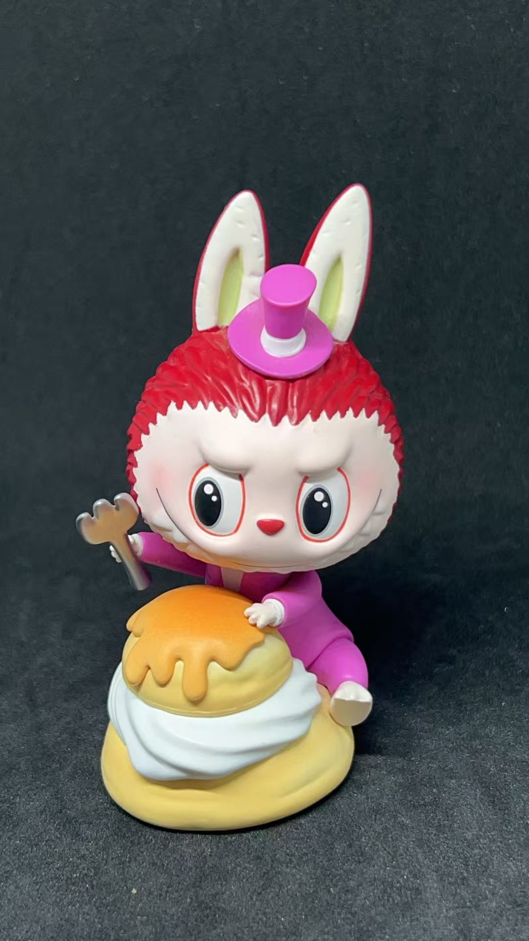 Eclair - The Monsters Patisseries by POPMART x How2work